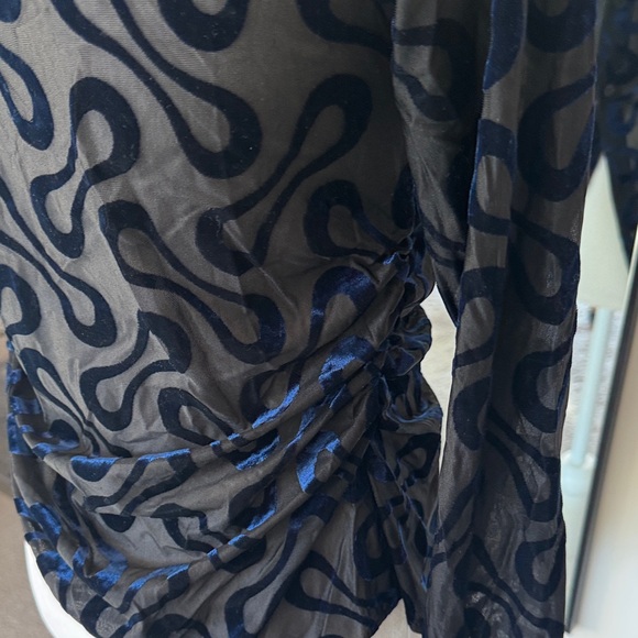 Velvet and sheet button front blouse - Picture 3 of 5